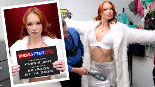 Shoplyfter – Red-handed Redhead