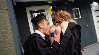 Reality Kings – College Graduanal