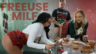 Freeuse Milf – It Feels A Lot Like Christmas