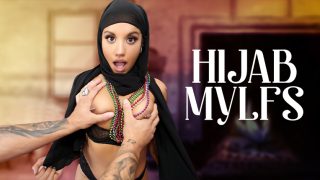 Hijab Mylfs – Nina’s First Mardi Gras