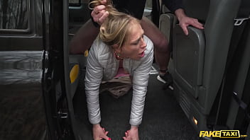 Fake Taxi: She Spreads For Tickets
