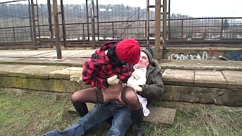 Stepdaddy’s Raw Outdoor Fuck With A Naughty Teen