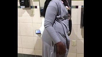 Naejae And Skarface Getting Hot And Heavy In Public