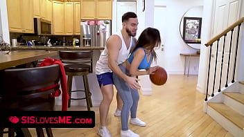 Horny Stepbro Can’t Resist His Curvy Brunette Sis’s Juicy Ass During Their Intense Basketball Session