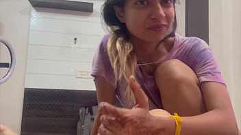 Desi Babe Gets Her Asshole Stretched By Her Stepbrother’s Hand